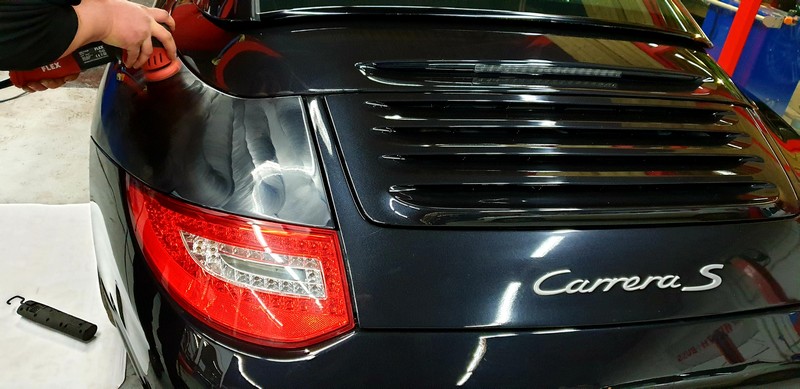 POLILUSTRAGE PORSCHE CARRERA avant Traitement céramique hydrophobe RM performance  Traitement céramique 62, attin, Montreuil sur mer , attin , le touquet , Berck